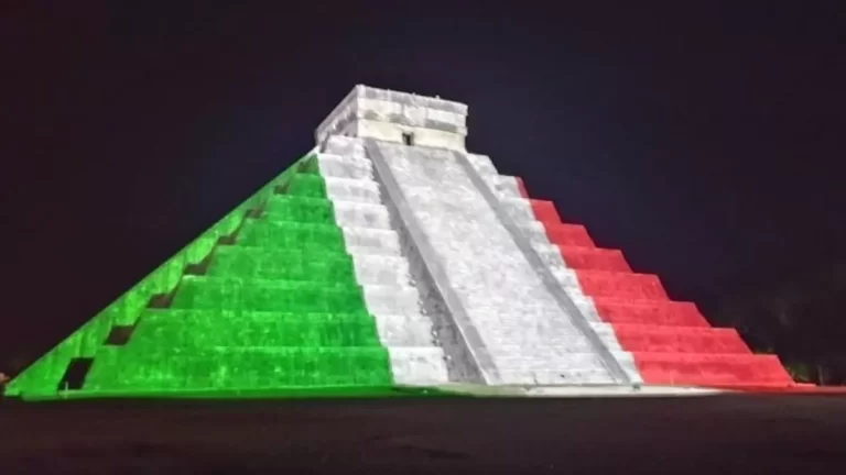 Kukulcan Lights Up with the National Colors
